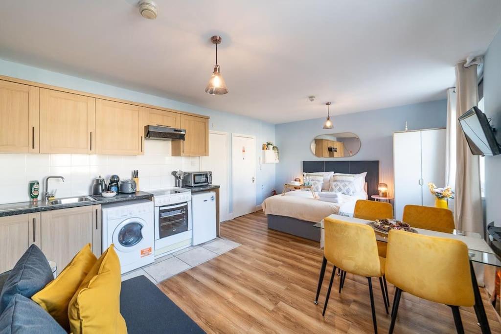 Hyde Park-Notting Hill London Studio Apartment ภายนอก รูปภาพ